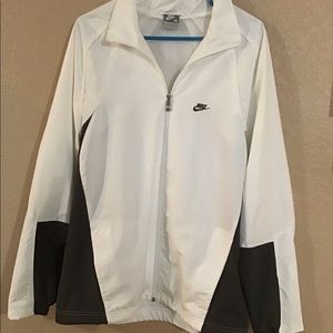 Men’s Nike Wind Breaker. Never worn!